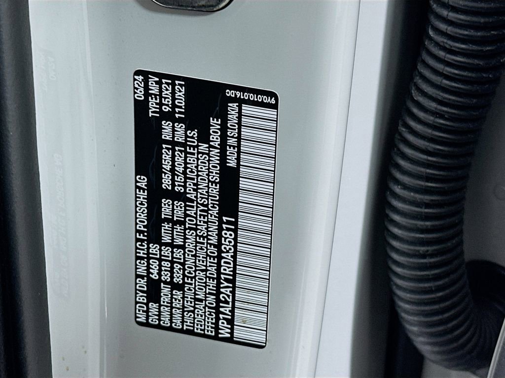 Certified 2024 Porsche Cayenne S AWD/4WD image 36