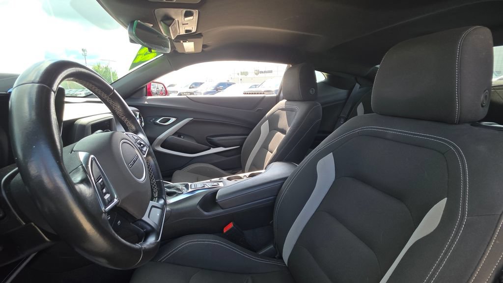 Used 2023 Chevrolet Camaro LT RWD image 16