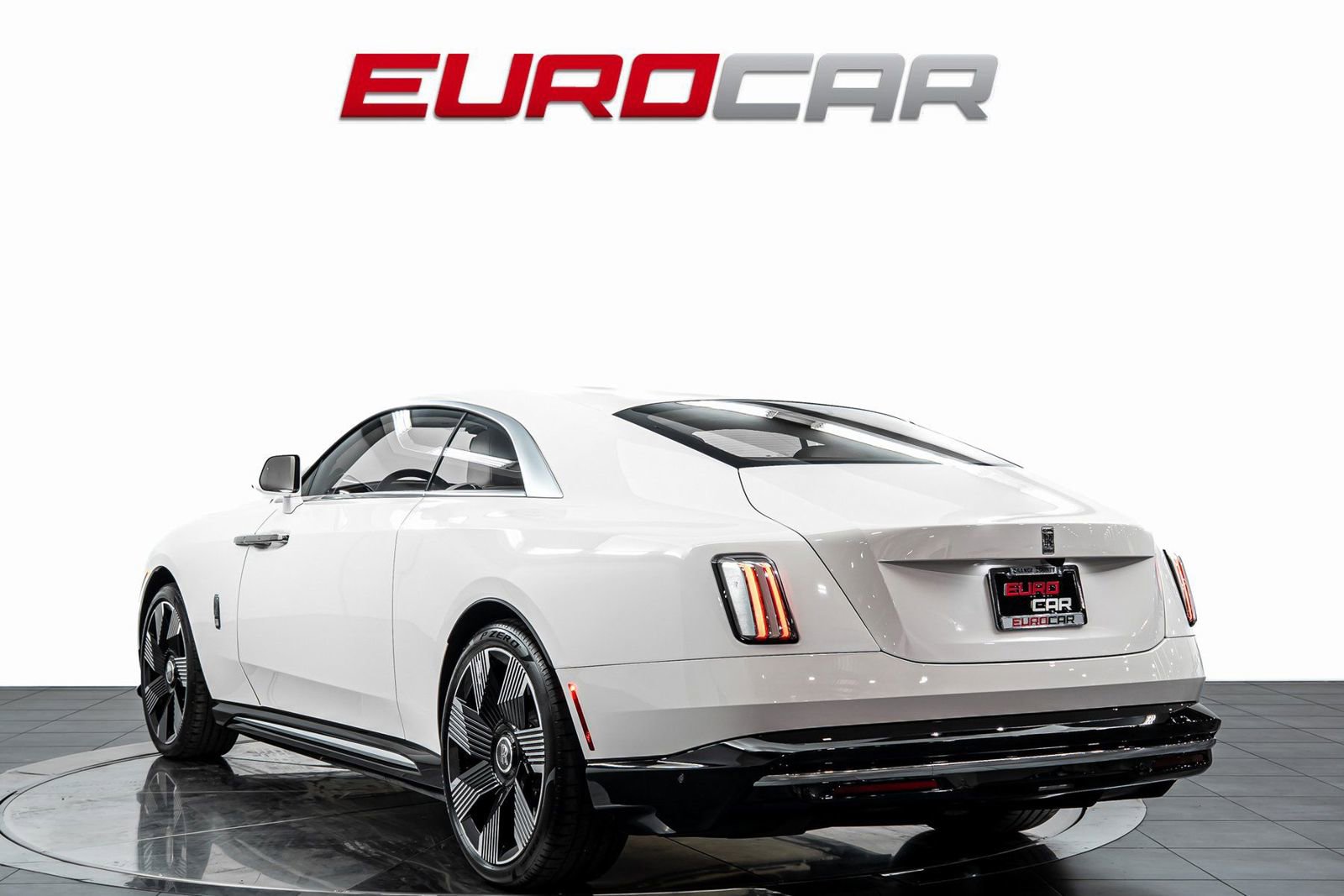 Used 2026 Rolls-Royce Spectre image 3