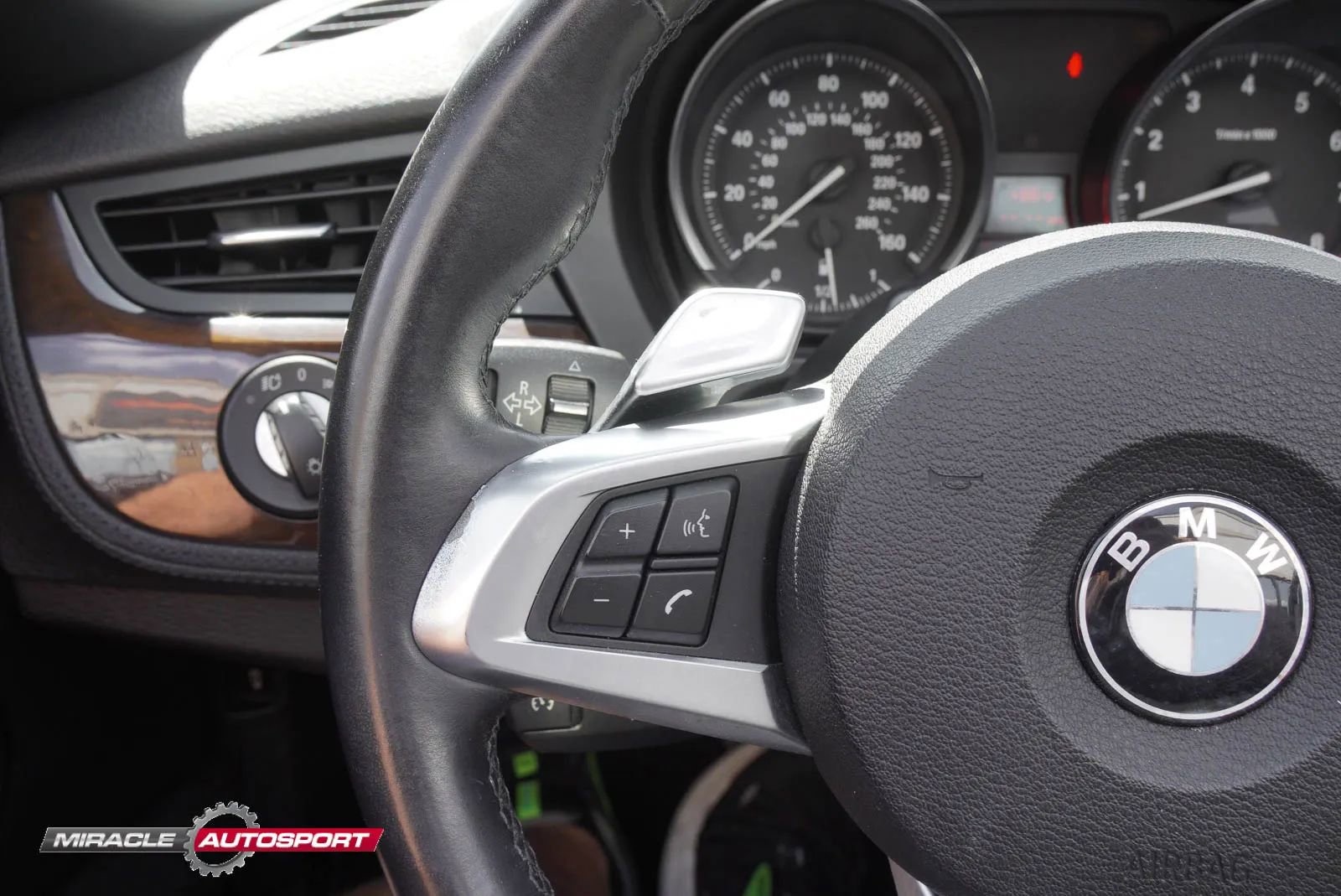 Used 2011 BMW Z4 sDrive35i image 32