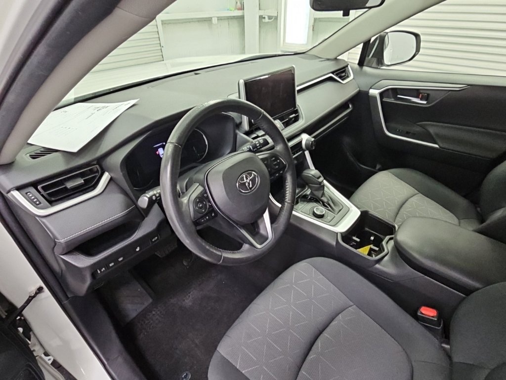 Used 2023 Toyota RAV4 XLE w/ Convenience Package AWD/4WD image 12