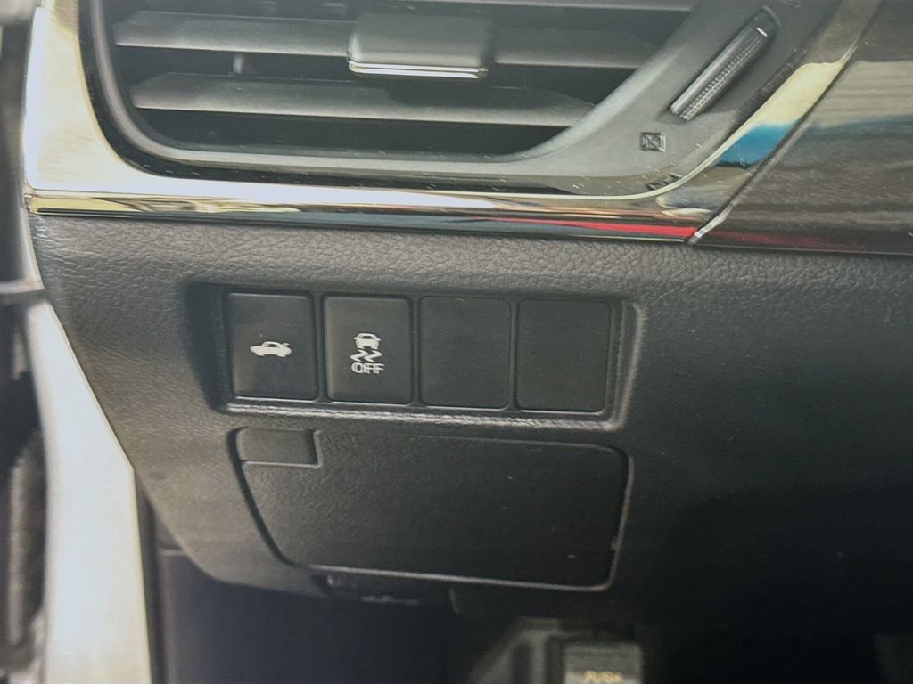 Used 2014 Toyota Avalon XLE image 10