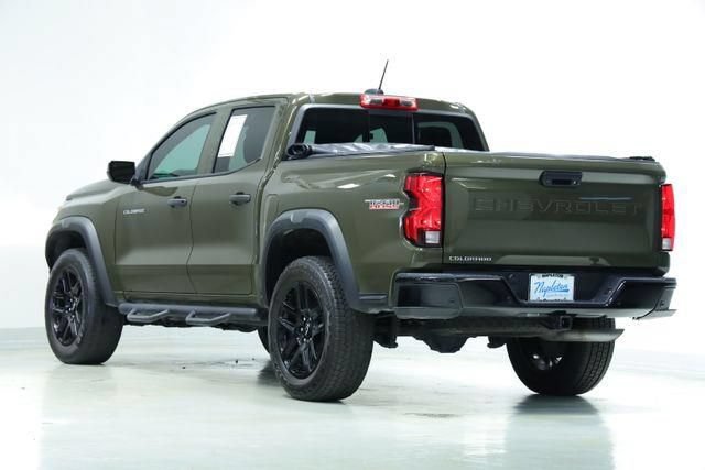 Used 2025 Chevrolet Colorado Trail Boss AWD/4WD image 6