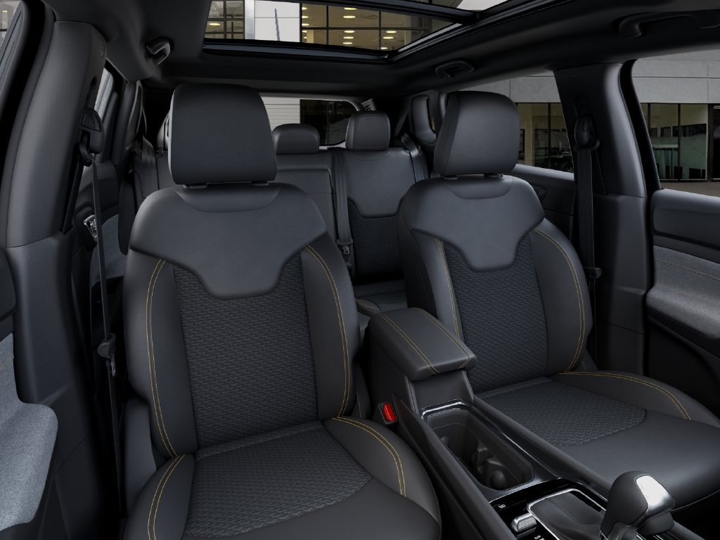 New 2026 Jeep Compass Latitude AWD/4WD image 16