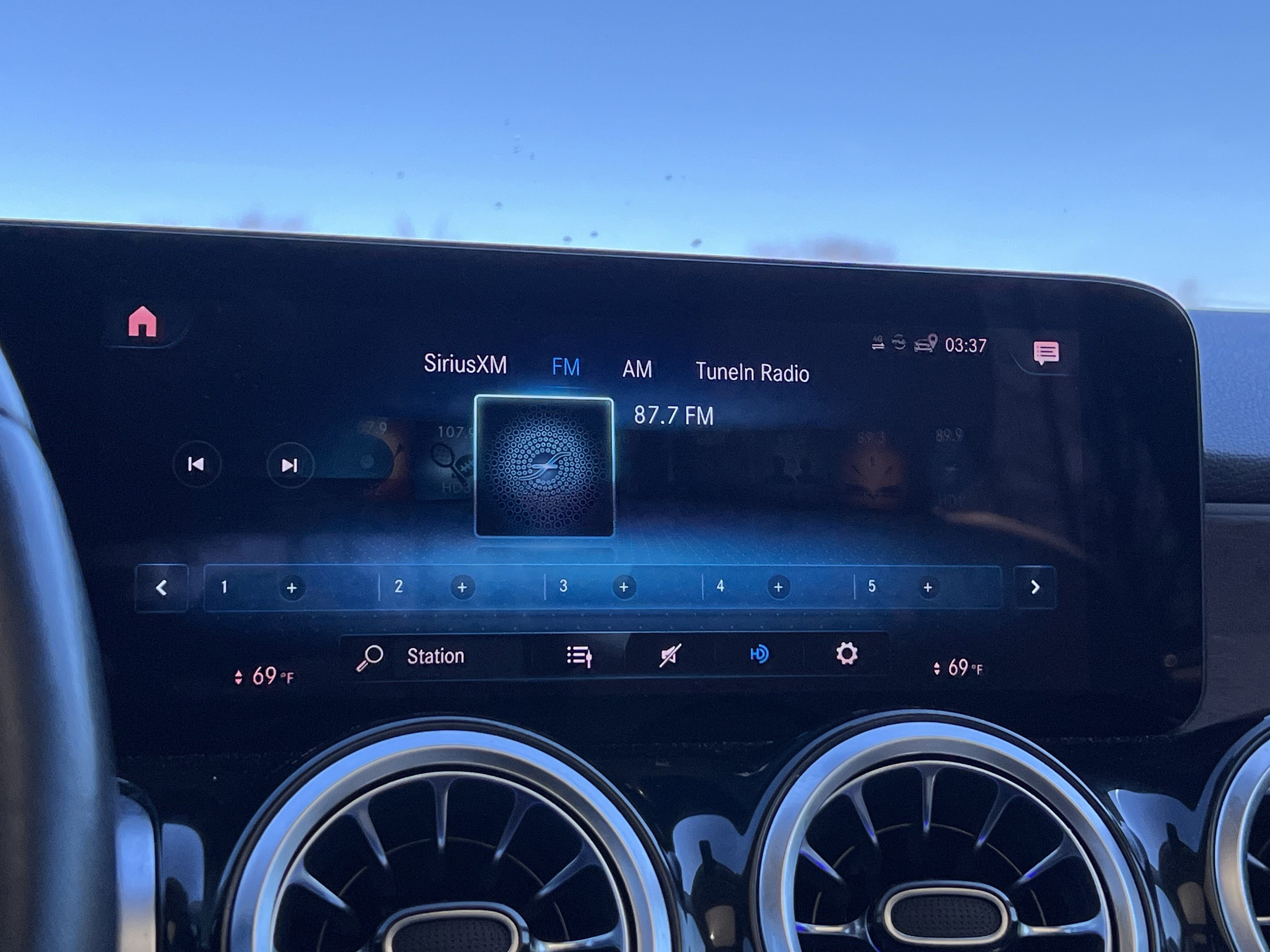 Certified 2023 Mercedes-Benz GLB 250 image 25