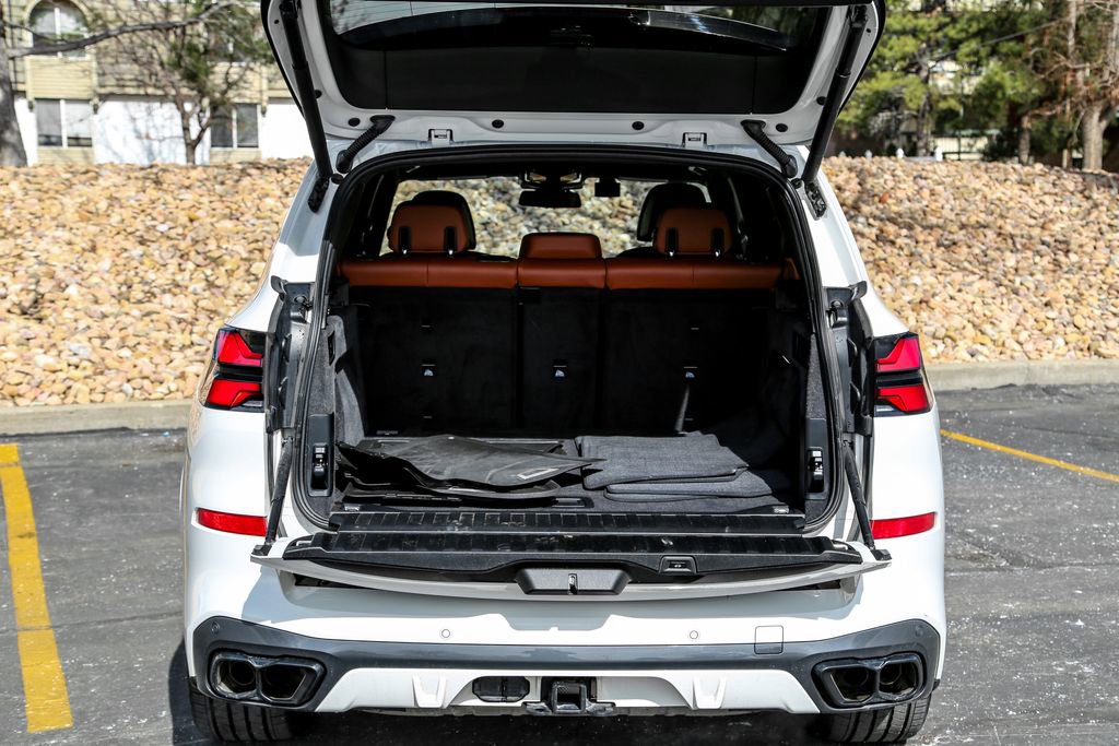 Used 2025 BMW X5 M60i w/ Executive Package image 30