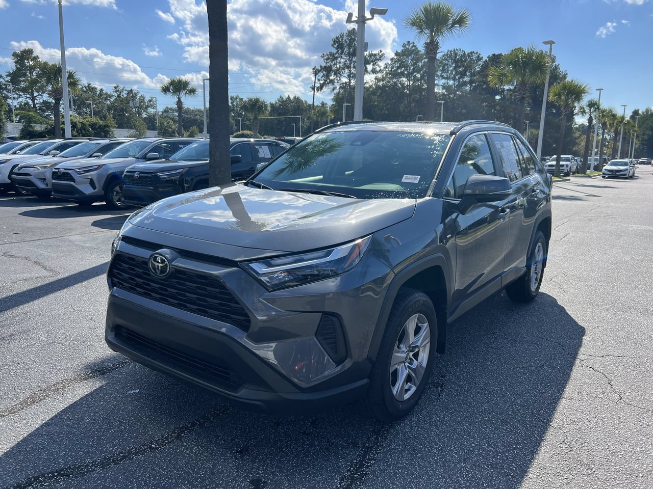 Used 2025 Toyota RAV4 XLE w/ Convenience Package FWD image 5