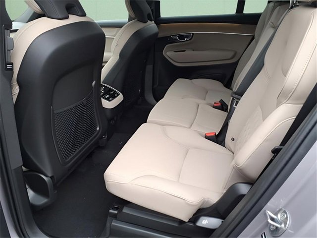 New 2026 Volvo XC90 B6 Plus w/ Protection Package Premier image 8