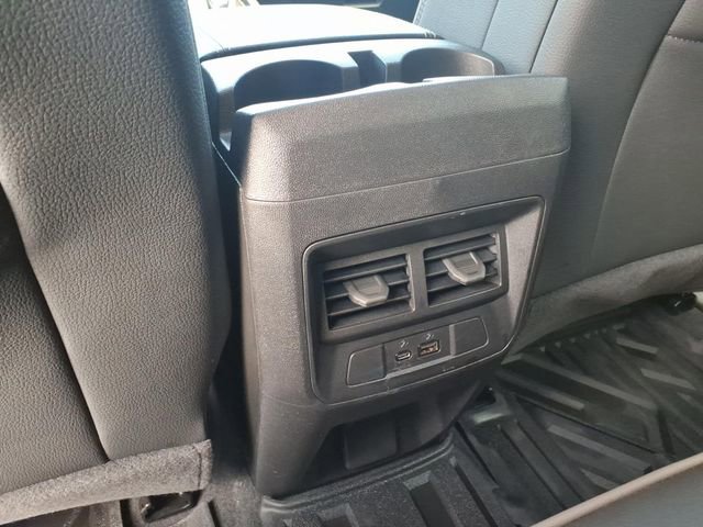 Used 2024 GMC Canyon Denali image 8