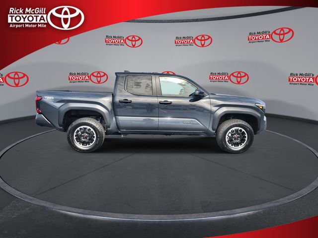 Certified 2025 Toyota Tacoma TRD Off-Road image 9