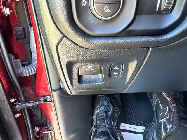 Used 2025 RAM 1500 Big Horn AWD/4WD image 40