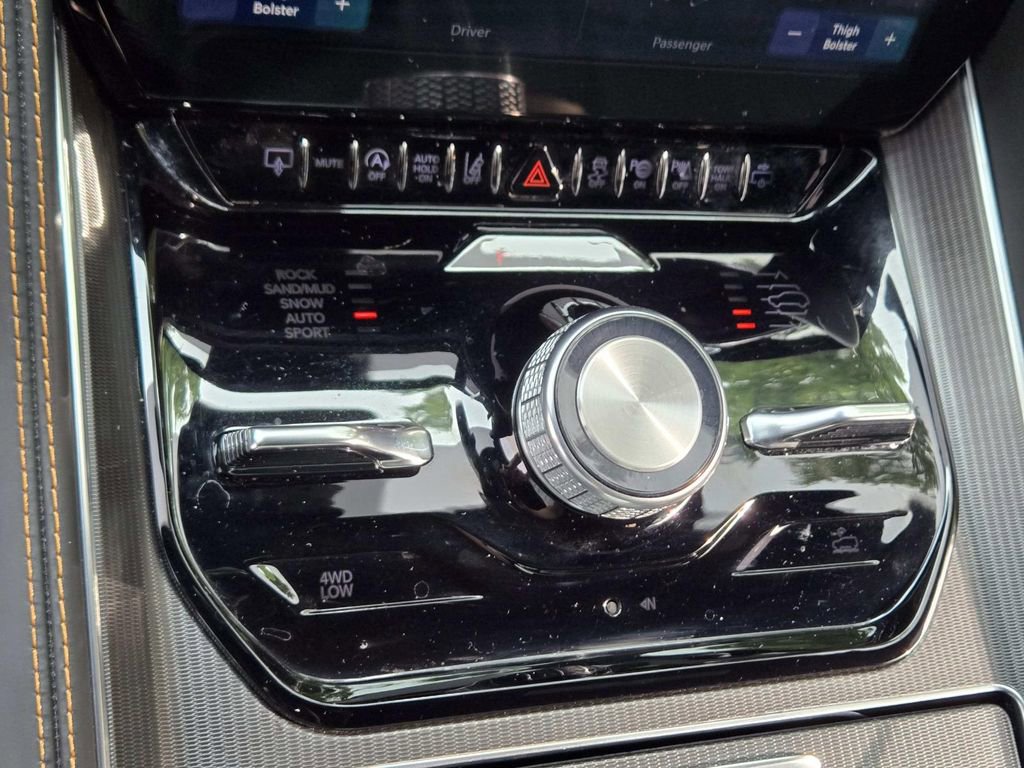 Used 2024 Jeep Grand Wagoneer Series III w/ Rear Seat Video Group 1 image 36