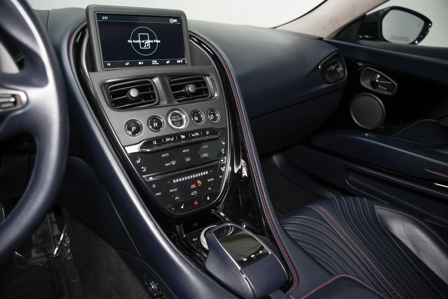 Used 2018 Aston Martin DB11 V12 image 39