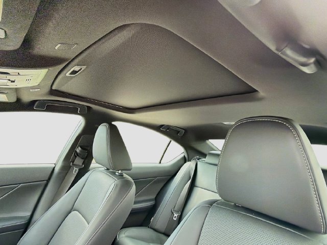 Used 2026 Lexus IS 350 F Sport RWD image 25
