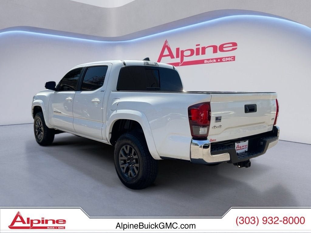 Used 2022 Toyota Tacoma SR5 AWD/4WD image 3