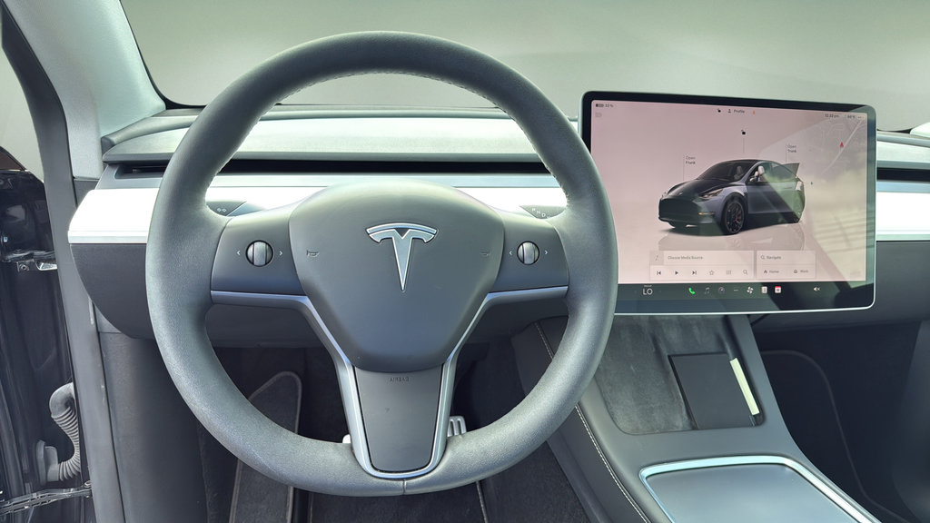 Used 2024 Tesla Model Y Performance AWD/4WD image 30