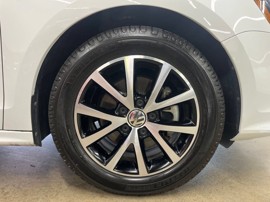 Used 2017 Volkswagen Jetta SE FWD image 29