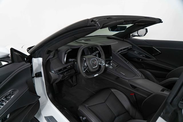 Used 2025 Chevrolet Corvette Z06 w/ Z07 Performance Package RWD image 16