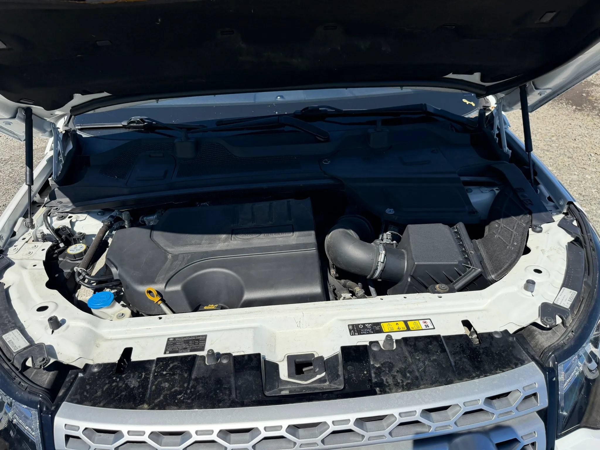 Used 2018 Land Rover Discovery Sport HSE AWD/4WD image 25