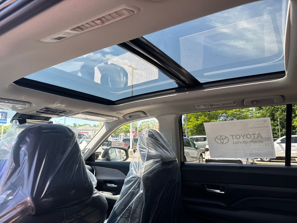 New 2026 Toyota Grand Highlander AWD image 39