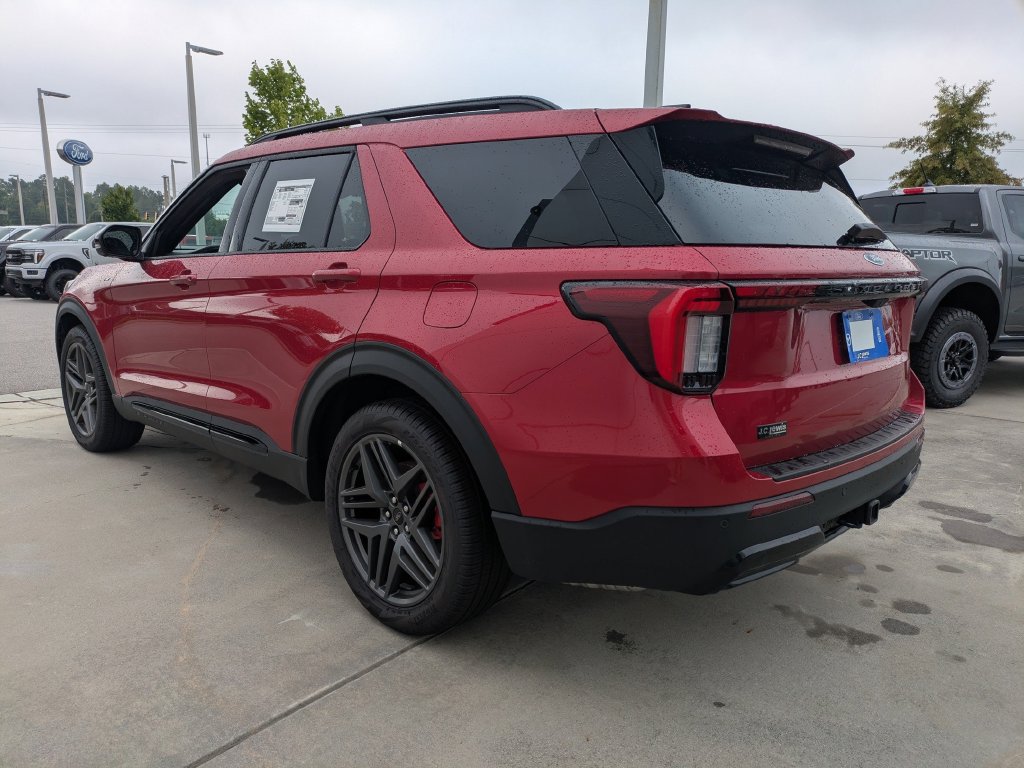 New 2026 Ford Explorer ST-Line w/ ST-Line Street Pack RWD image 6