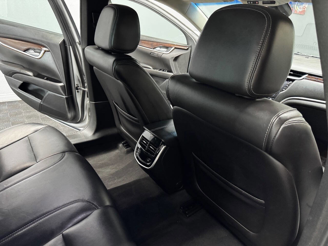 Used 2017 Cadillac XTS Luxury image 46