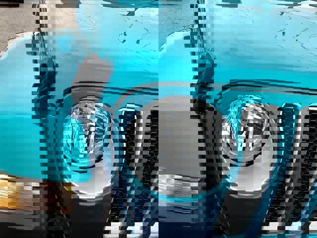 Used 2020 Jeep Wrangler Unlimited Sahara image 28