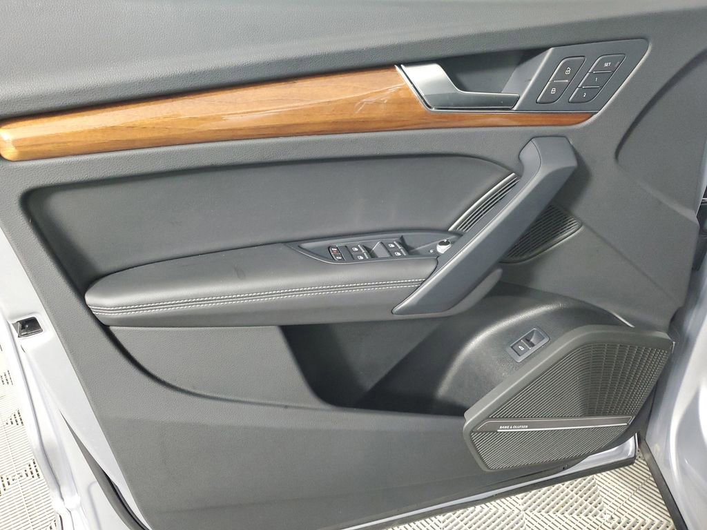 Used 2023 Audi Q5 2.0T Premium Plus w/ Premium Plus Package image 19