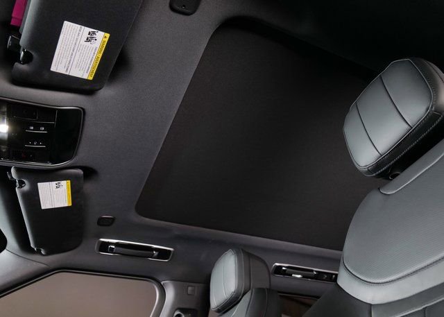 Used 2025 Land Rover Range Rover Sport Dynamic SE image 21