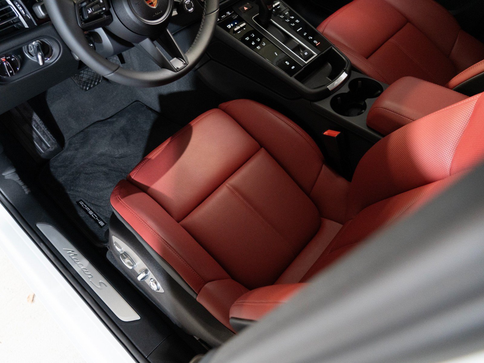 New 2026 Porsche Macan S AWD/4WD image 14