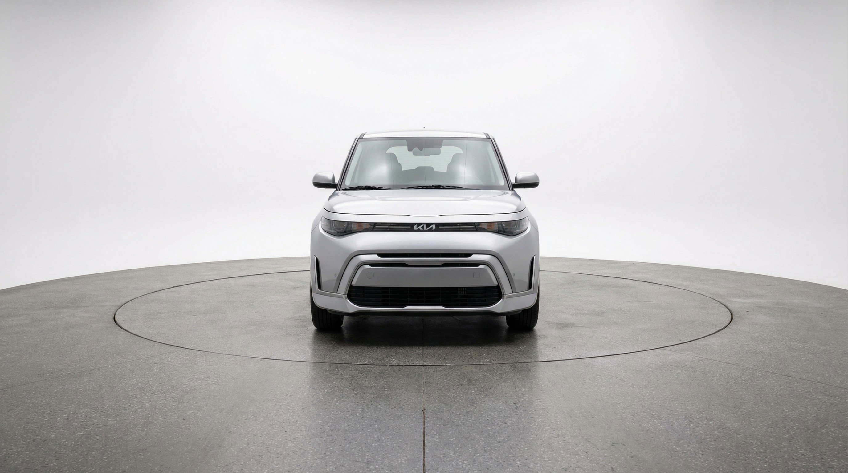 Used 2025 Kia Soul LX w/ LX Technology Package FWD image 2
