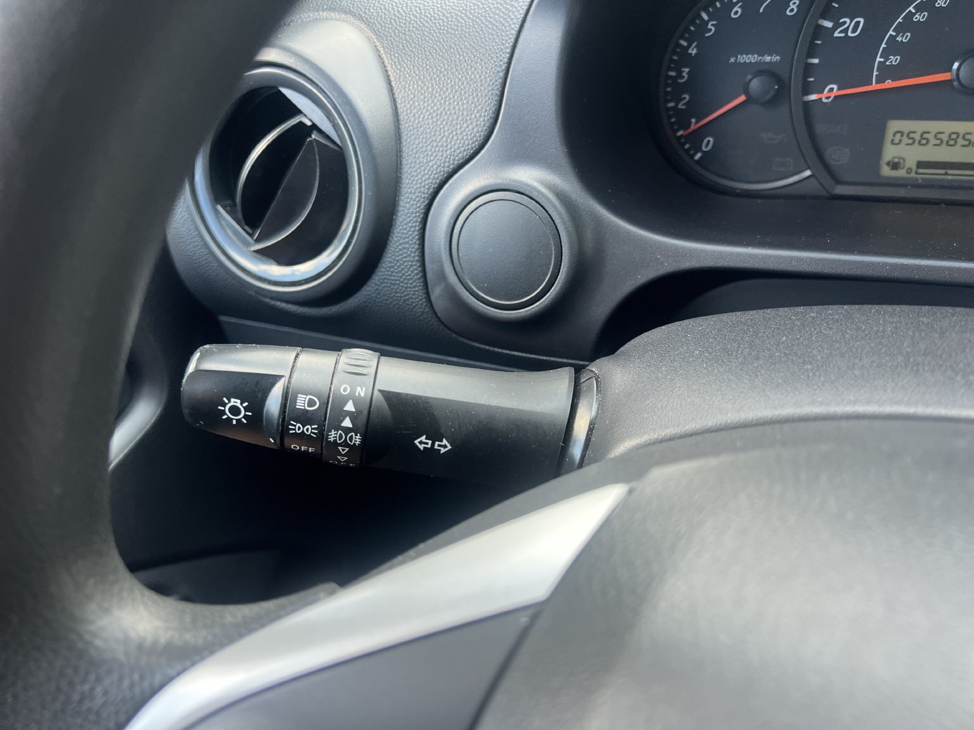 Used 2024 Mitsubishi Mirage ES FWD image 8