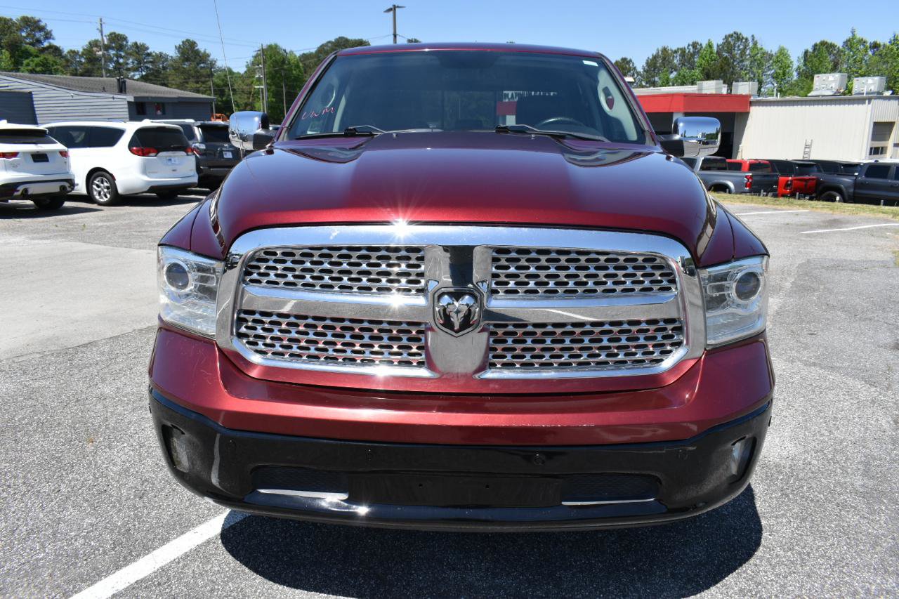 Used 2018 RAM 1500 Laramie w/ Convenience Group AWD/4WD image 3
