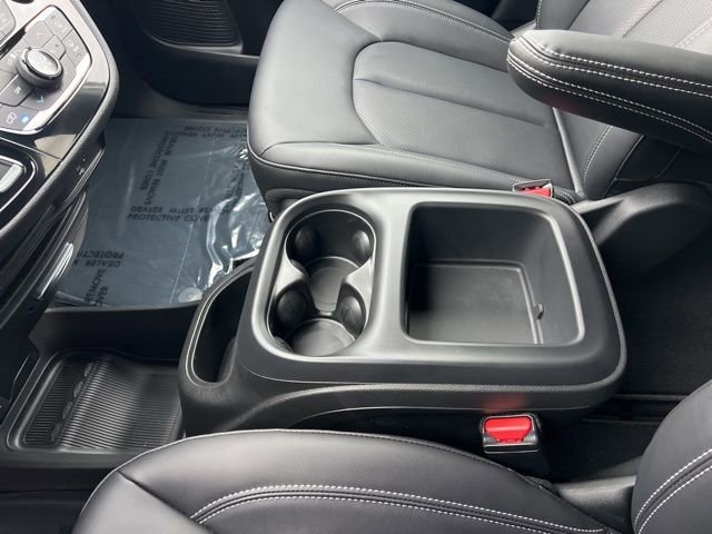 New 2026 Chrysler Pacifica Select image 17