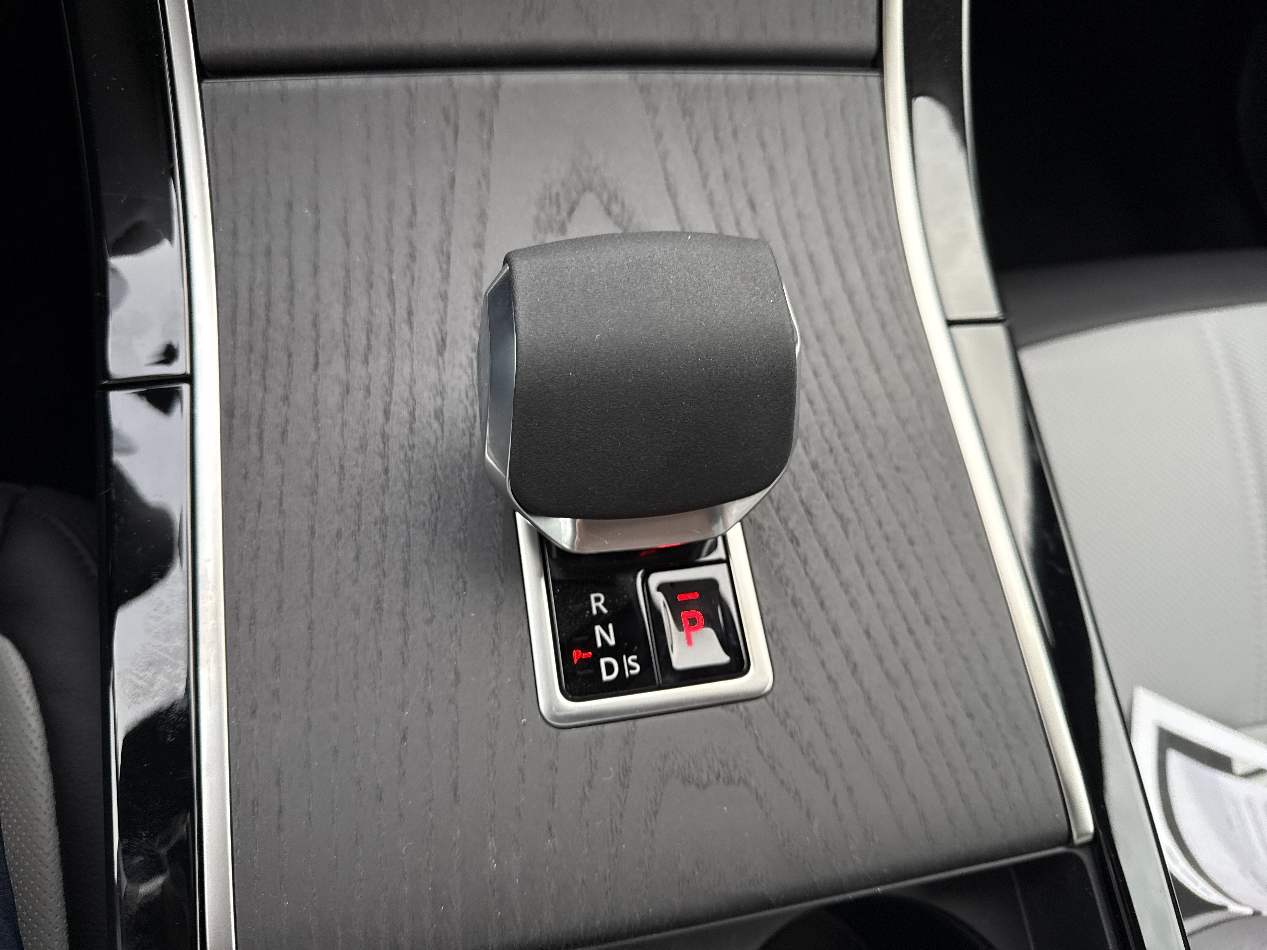 New 2026 Land Rover Range Rover Evoque Dynamic SE image 13