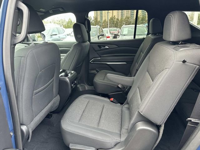 Used 2025 Chevrolet Traverse LT image 15