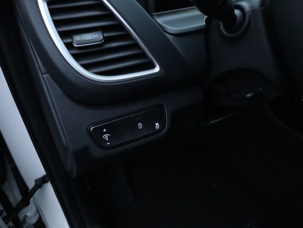 New 2026 Kia Seltos EX FWD image 23