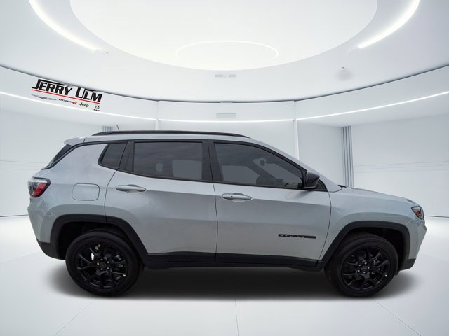 New 2026 Jeep Compass Latitude image 32