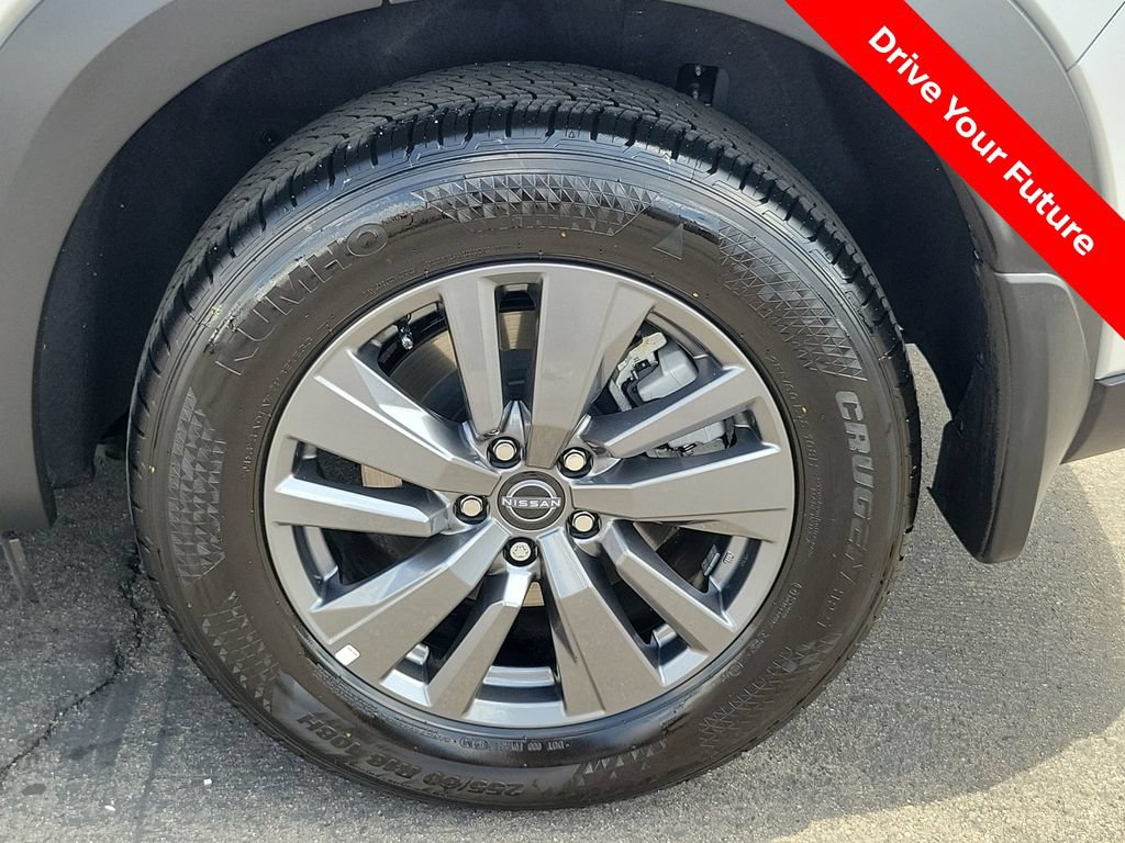 Certified 2025 Nissan Pathfinder SV FWD image 27