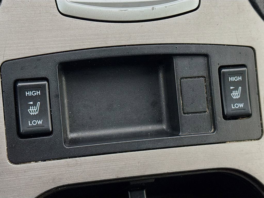 Used 2014 Subaru Outback 3.6R Limited w/ Moonroof Package image 23