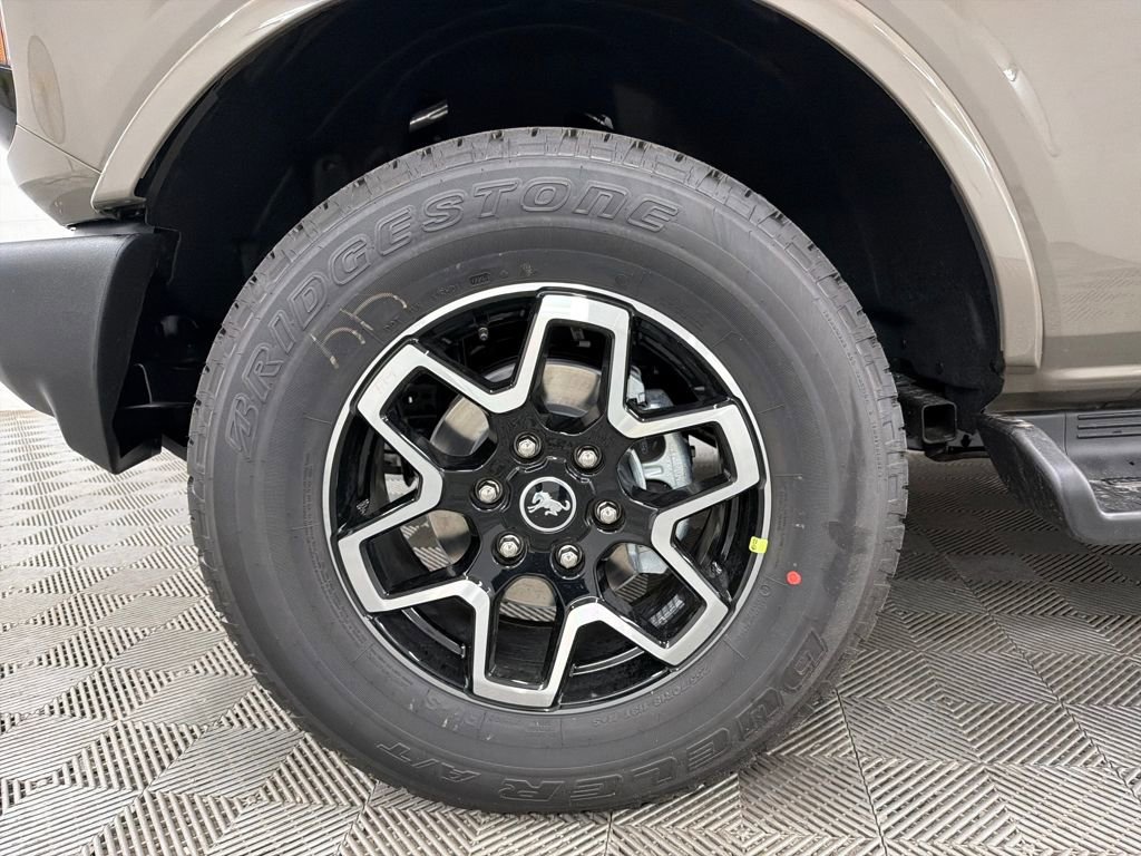 New 2026 Ford Bronco Outer Banks AWD/4WD image 11