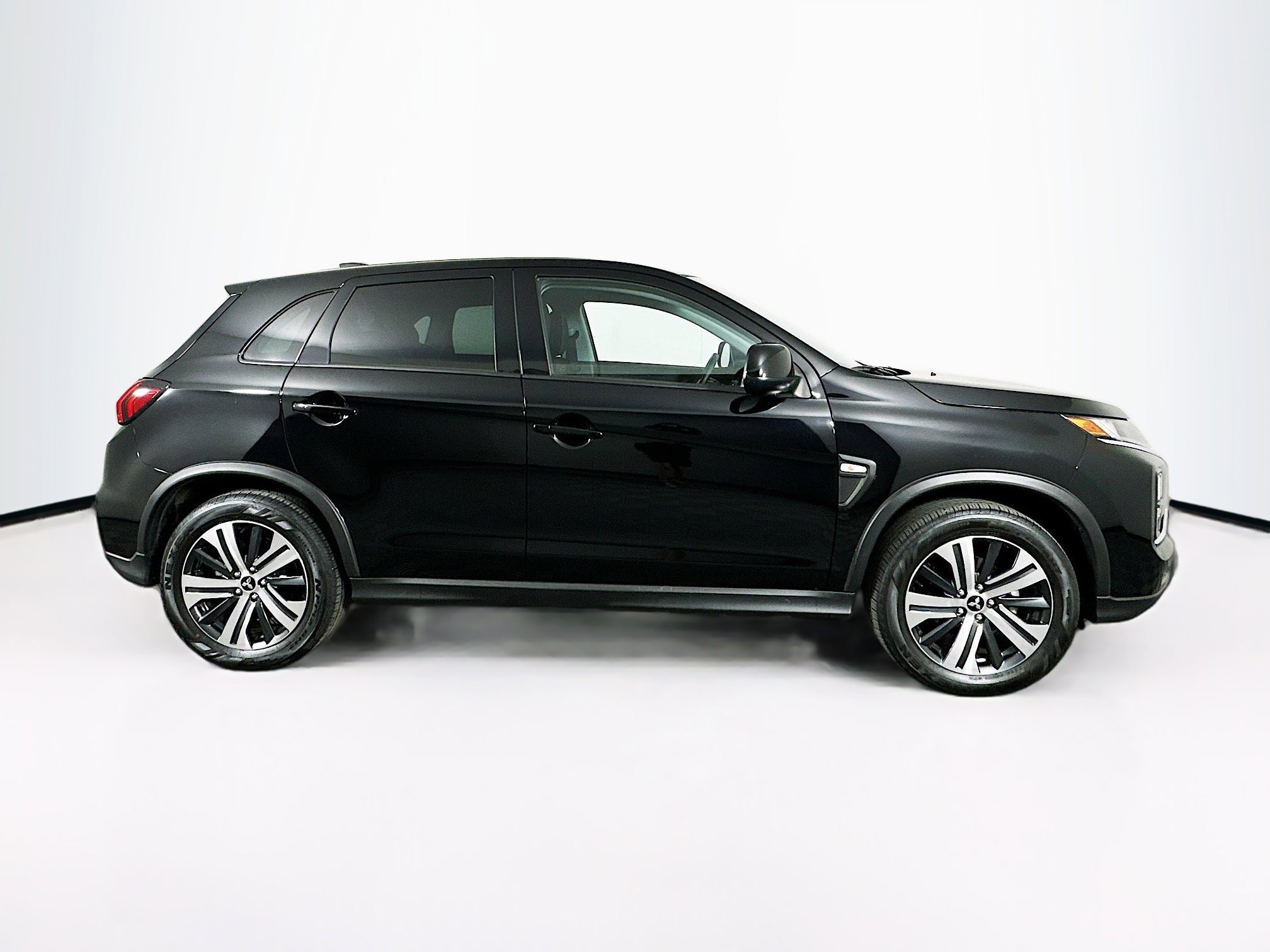 Used 2025 Mitsubishi Outlander Sport ES image 10