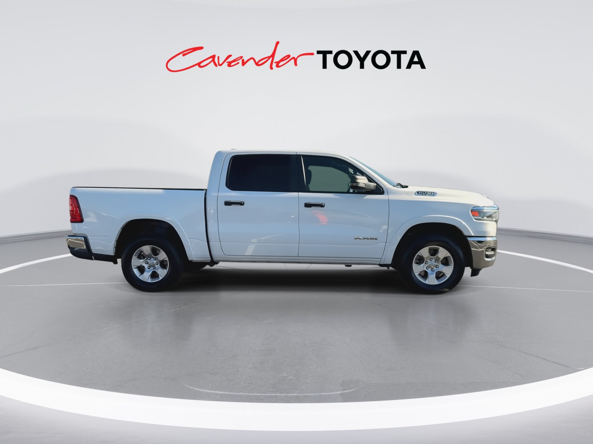 Used 2025 RAM 1500 Big Horn AWD/4WD image 9