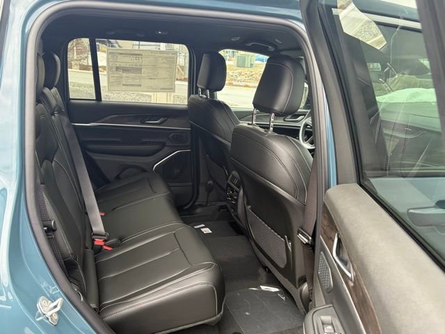 New 2026 Jeep Grand Cherokee Limited image 32