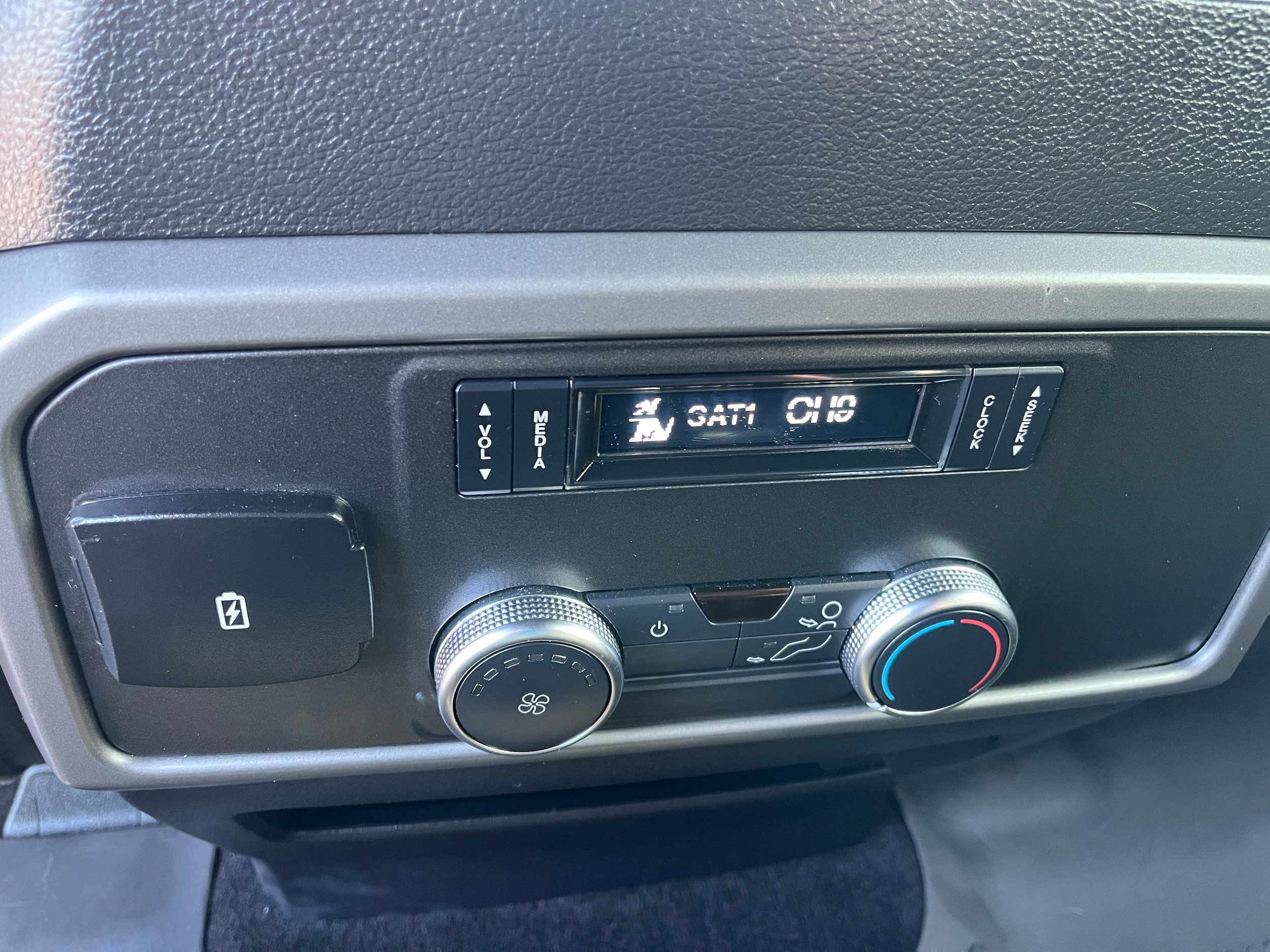 Certified 2018 Ford Expedition Max XLT w/ Equipment Group 201A AWD/4WD image 13