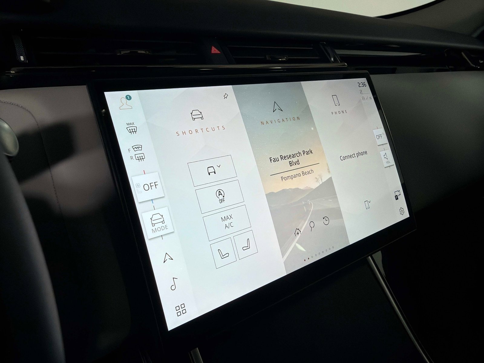 Used 2025 Land Rover Range Rover Velar Dynamic SE AWD/4WD image 40