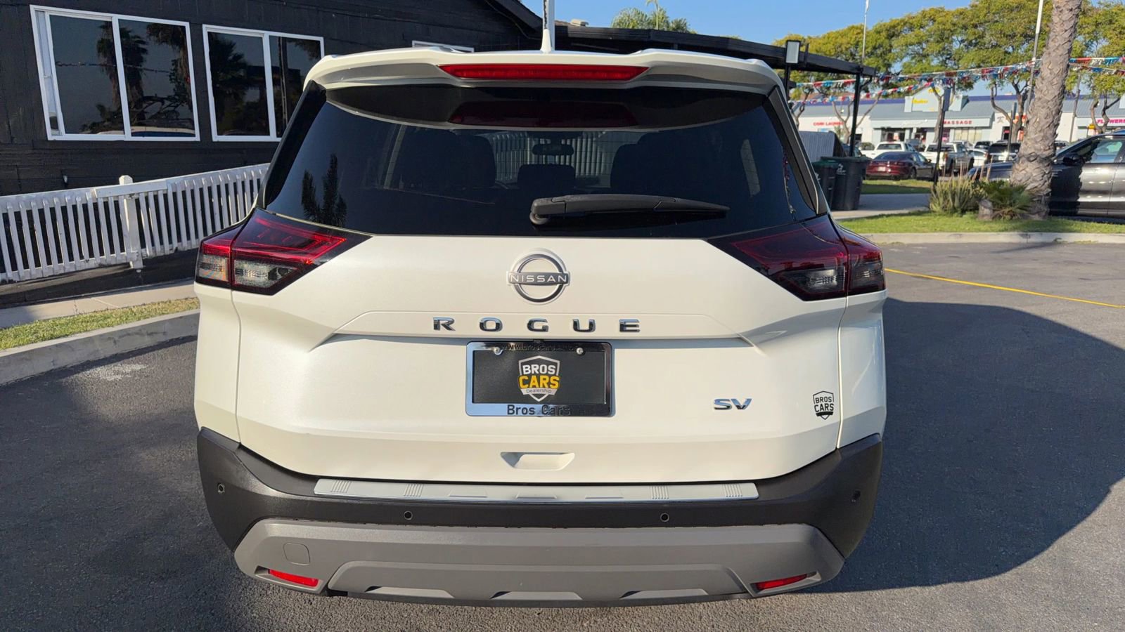 Used 2023 Nissan Rogue SV FWD image 7