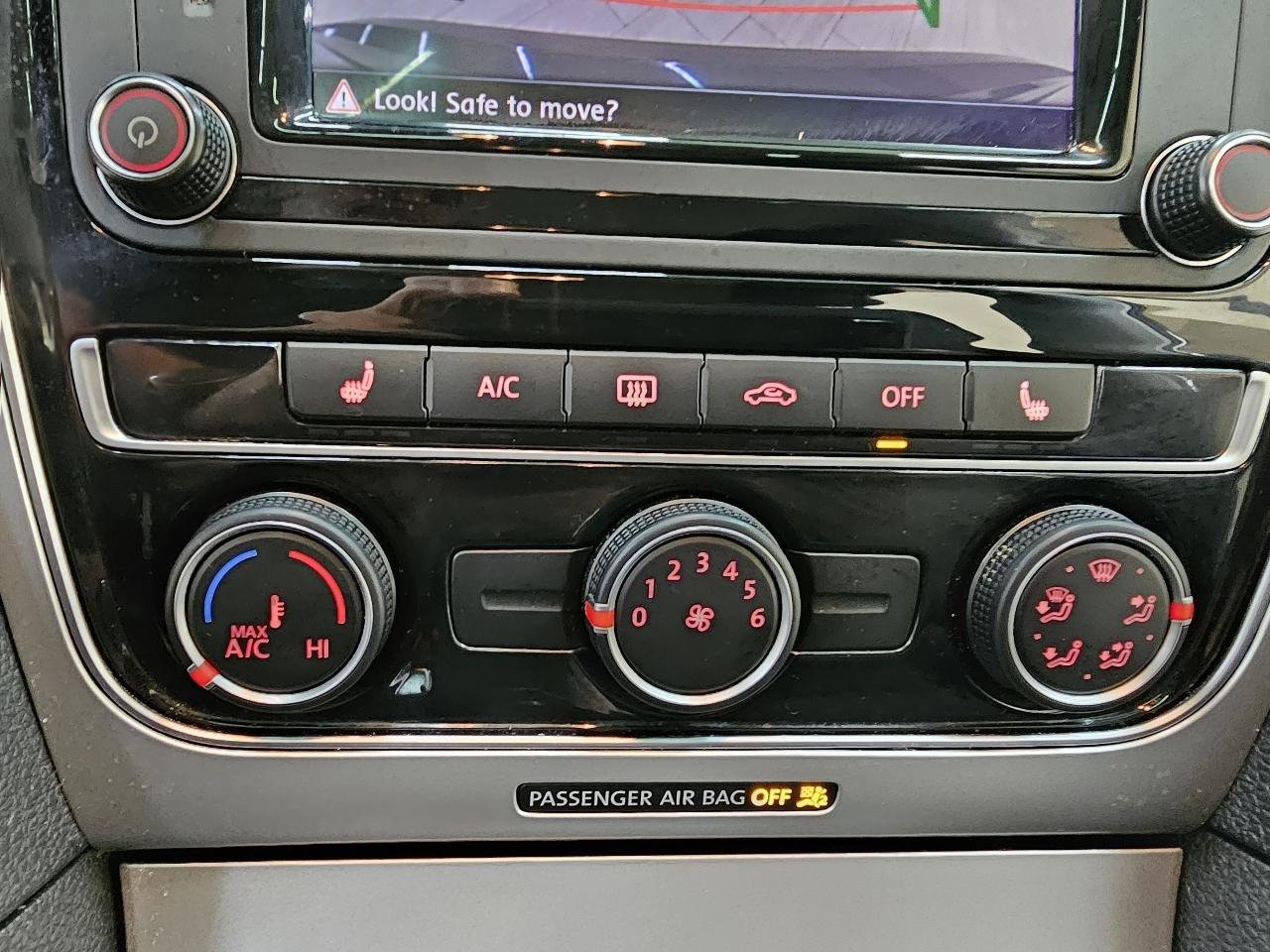 Used 2019 Volkswagen Passat Wolfsburg Edition FWD image 32