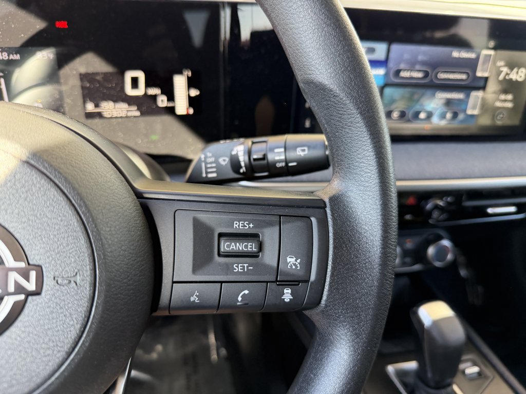 Used 2025 Nissan Kicks SV AWD/4WD image 26