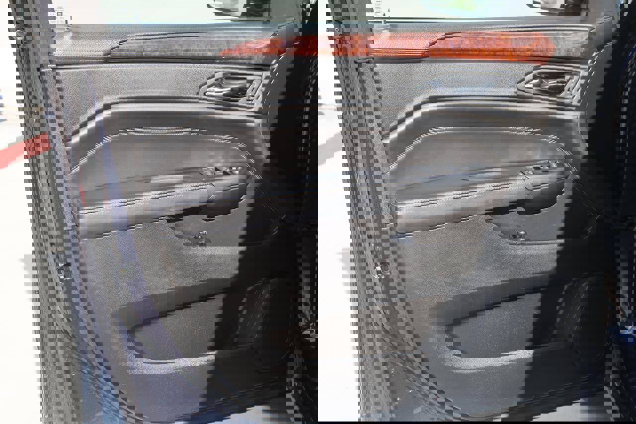 Used 2014 Cadillac SRX Performance w/ Driver Awareness Package image 21